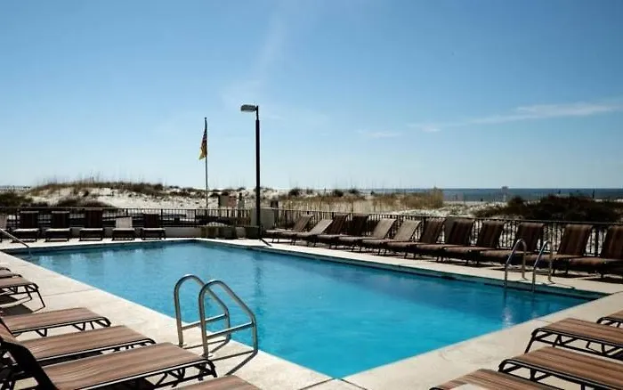 Holiday home Island Winds East: Renovated Beachfront Near Hangout Gulf Shores