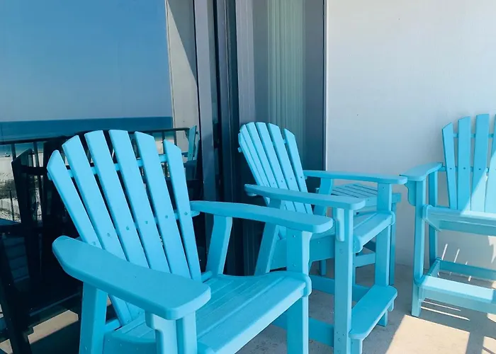 Island Winds East: Renovated Beachfront Near Hangout Holiday home Gulf Shores