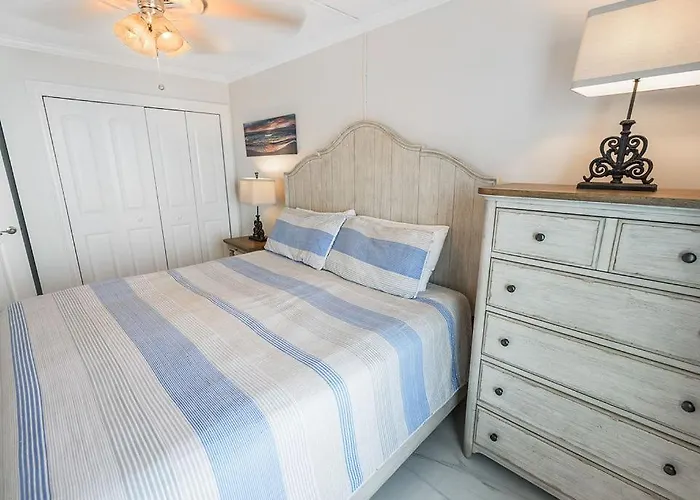 Island Winds East: Renovated Beachfront Near Hangout Holiday home Gulf Shores