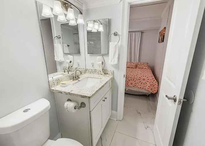 Island Winds East: Renovated Beachfront Near Hangout Holiday home Gulf Shores