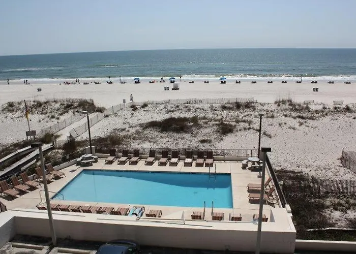 Holiday home Island Winds East: Renovated Beachfront Near Hangout Gulf Shores